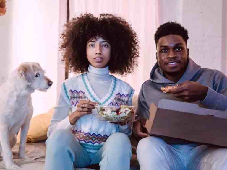 12 Filmes Românticos da Netflix: para assistir nas férias