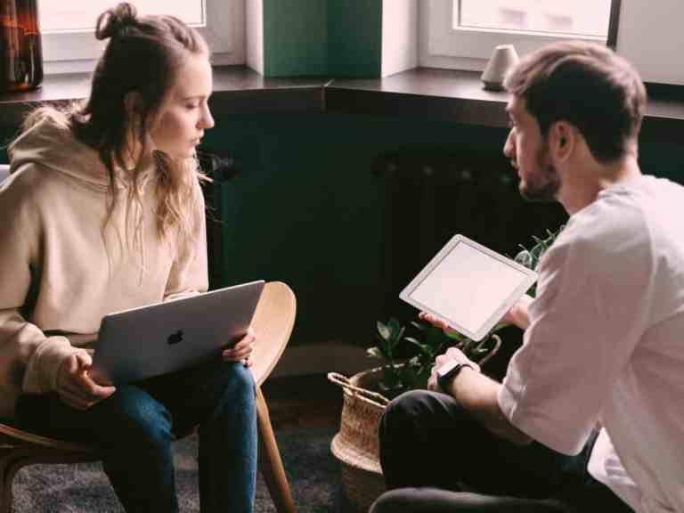 Como equilibrar o relacionamento e o uso da Internet?