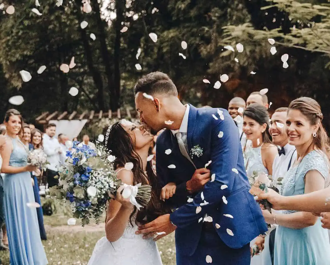 Como economizar na festa de casamento? - casamento-tema-azul