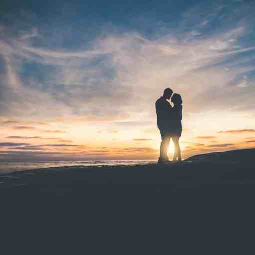 Casamento no exterior: Entenda como validá-lo no Brasil