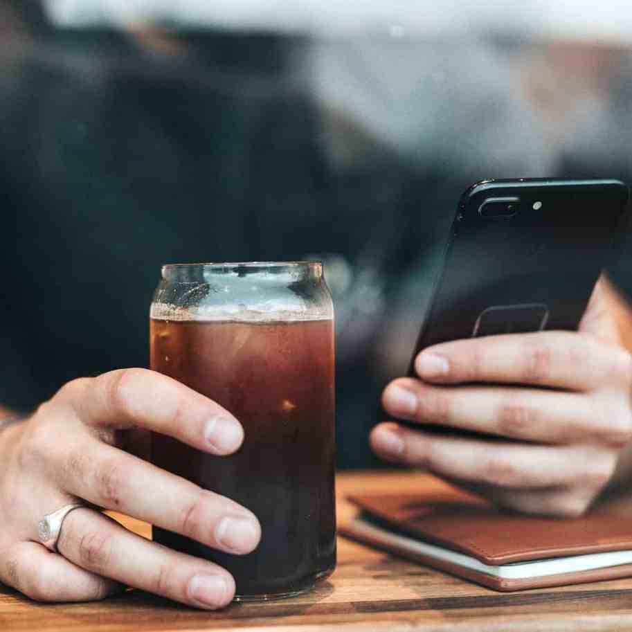 O que o homem usa quando está noivo? - Homem usa anel em qual mao quando esta noivo 2 Homem usa anel em qual mao quando esta noivo 2 - o que o homem usa quando está noivo?