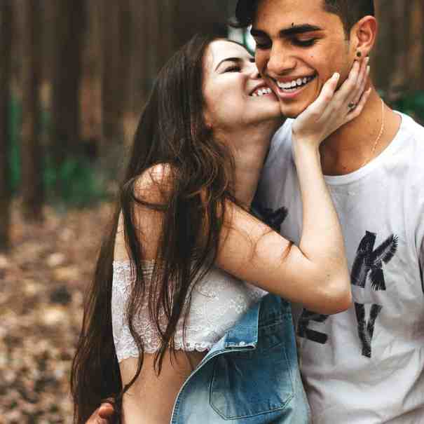 Qual o tempo certo para começar usar aliança de namoro?