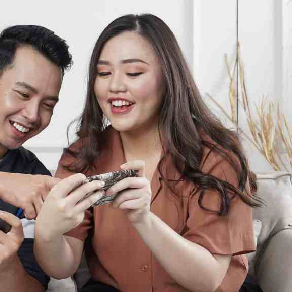 Noite de Jogos em Casal: Os melhores jogos para sair da rotina - Jogos de casal celular Noite de jogos de casal pelo celular