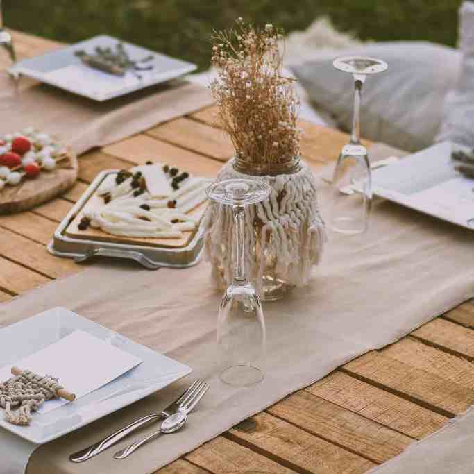 Casamento Sem Álcool: Dicas de Bebidas Não Alcóolicas - Bebidas casamento 5 Mesa de convidados de um casamento - casamento sem álcool: dicas de bebidas não alcóolicas