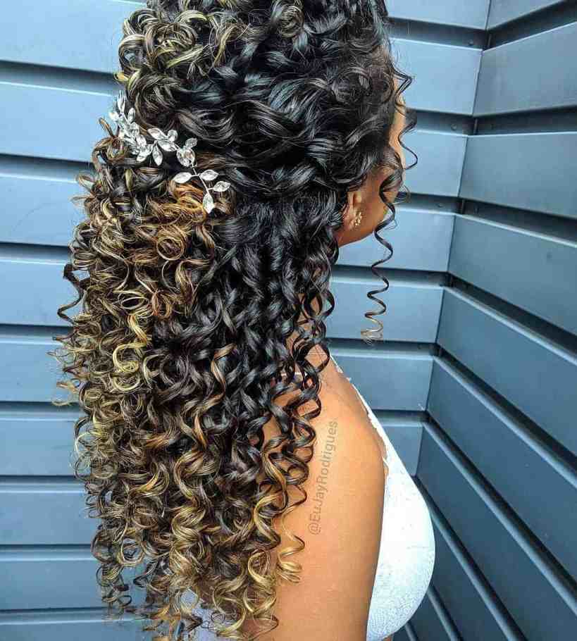 Penteados para Madrinhas de Casamento - Penteado cabelo solto madrinha de casamento 2 Penteados para madrinhas de casamento com cabelo solto chacheado