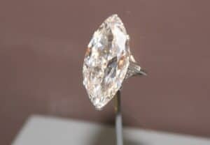 Qual é a pedra do mês do seu aniversário? - Pedras 4 Pedra de diamante