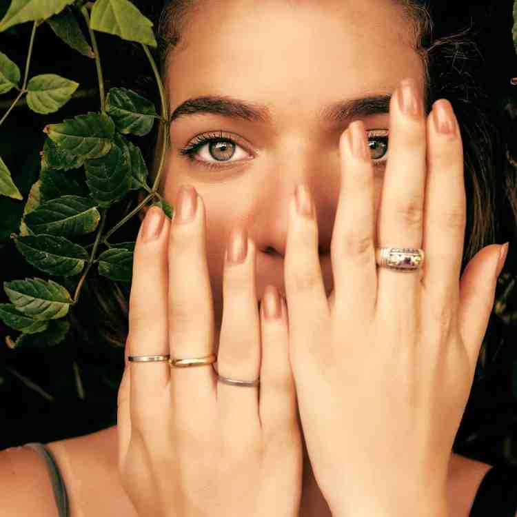 Qual o significado do anel em cada dedo?