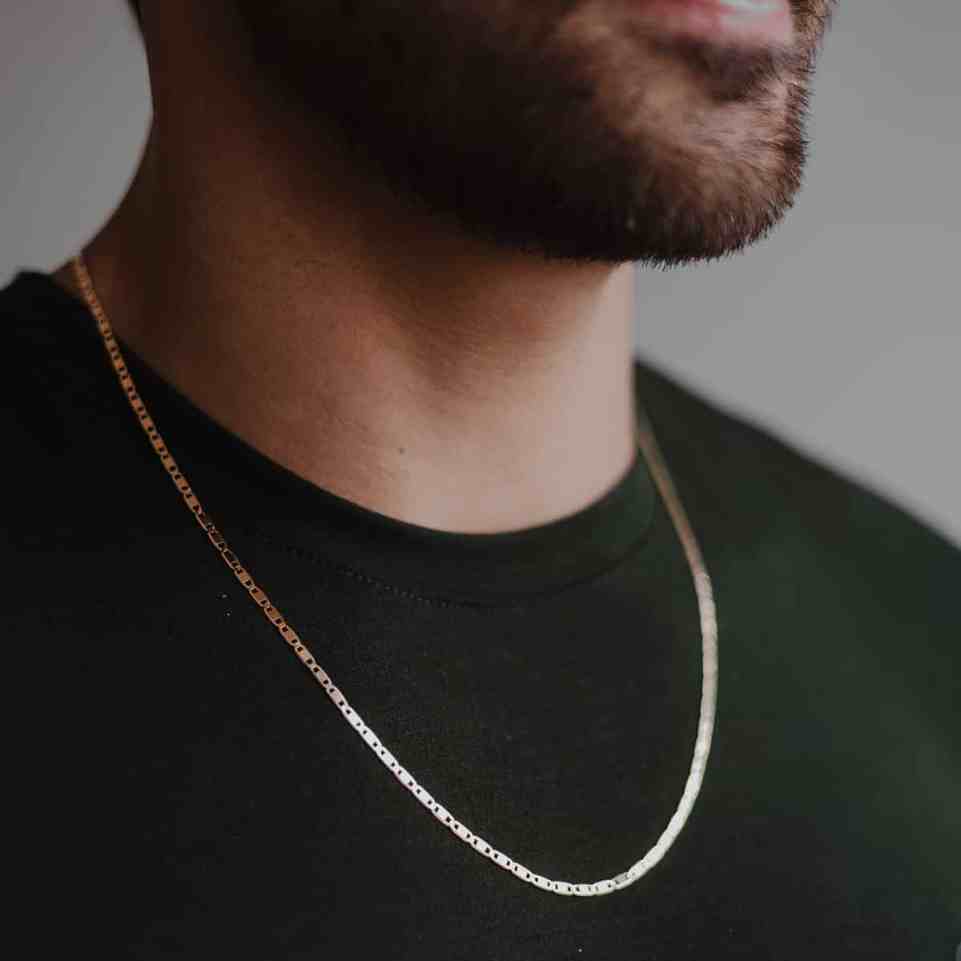 Corrente Piastrine: Guia Completo de Como Usar e Cuidados - Corrente piastrine o que e 4 Corrente de ouro 18k freya | piastrine