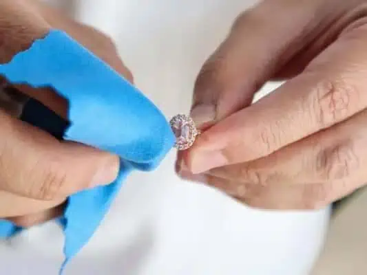 Limpando anel - como ter acessórios sempre novos? Dicas de cuidado