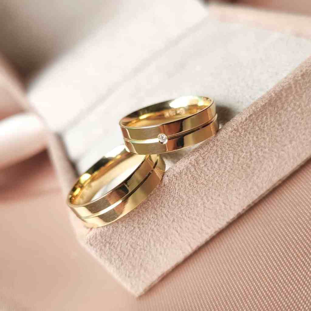Aliança de casamento ouro 18k niger 5mm | aliança anatômica