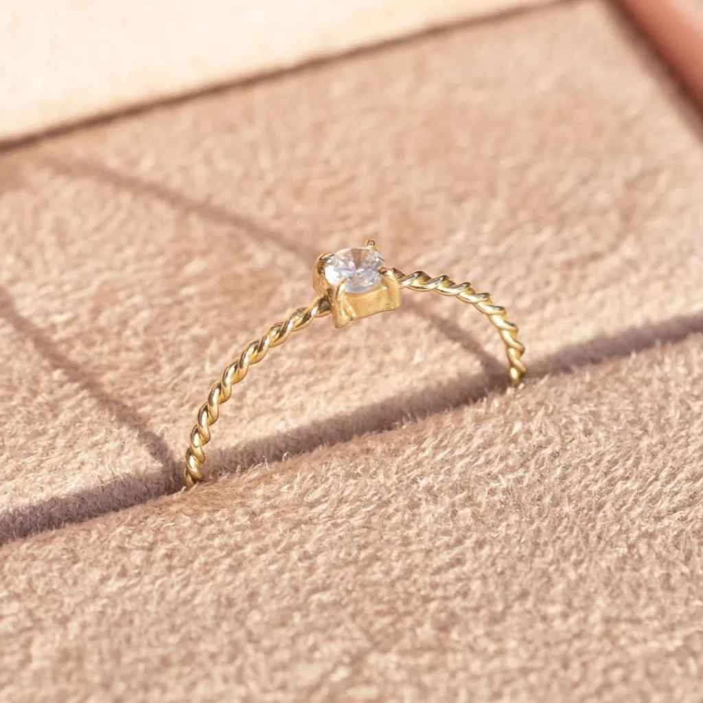 Anel de noivado ouro 18k piero | com zircônia |