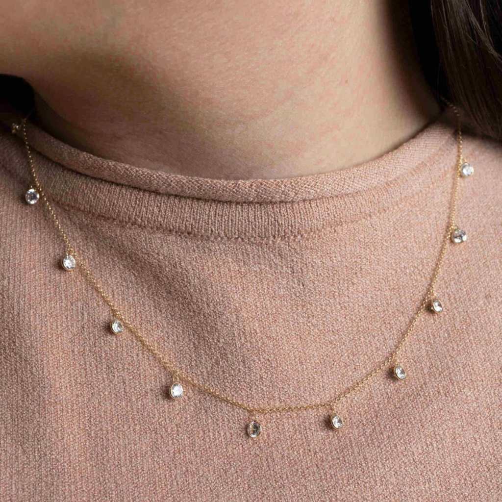 Colar cramoisi ouro 18k corrente americana com pingentes de zircônias grandes